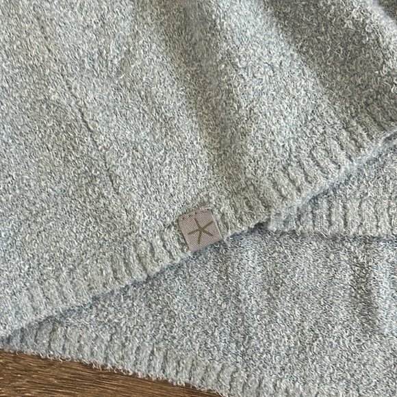 Barefoot Dreams Cream and Blue Ombre Cardigan Size S/M - Picture 5 of 7